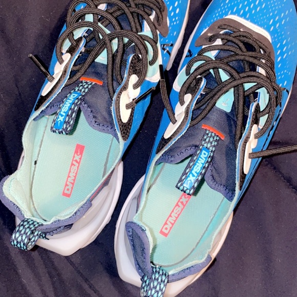 Nikes - Picture 2 of 3